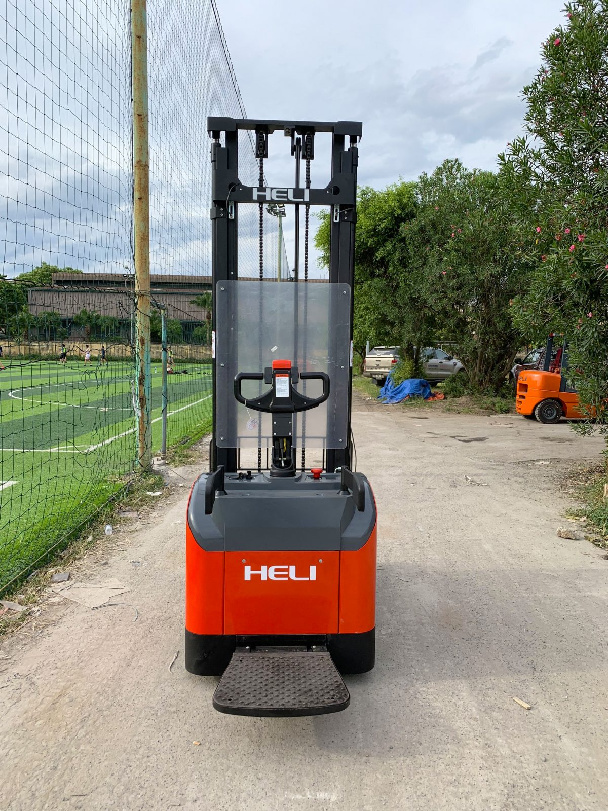 Xe nâng Heli 24h