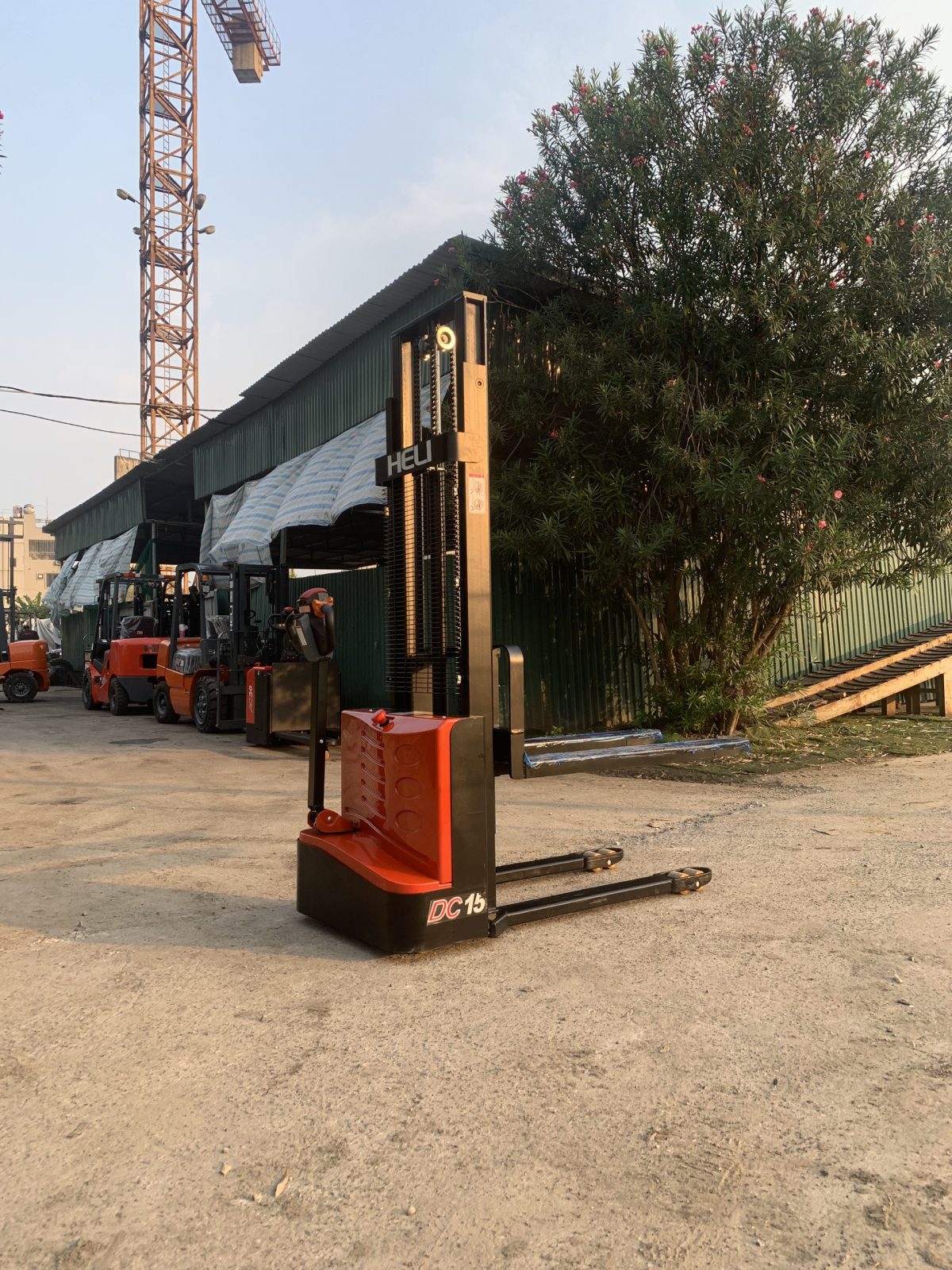Xe nâng Heli 24h