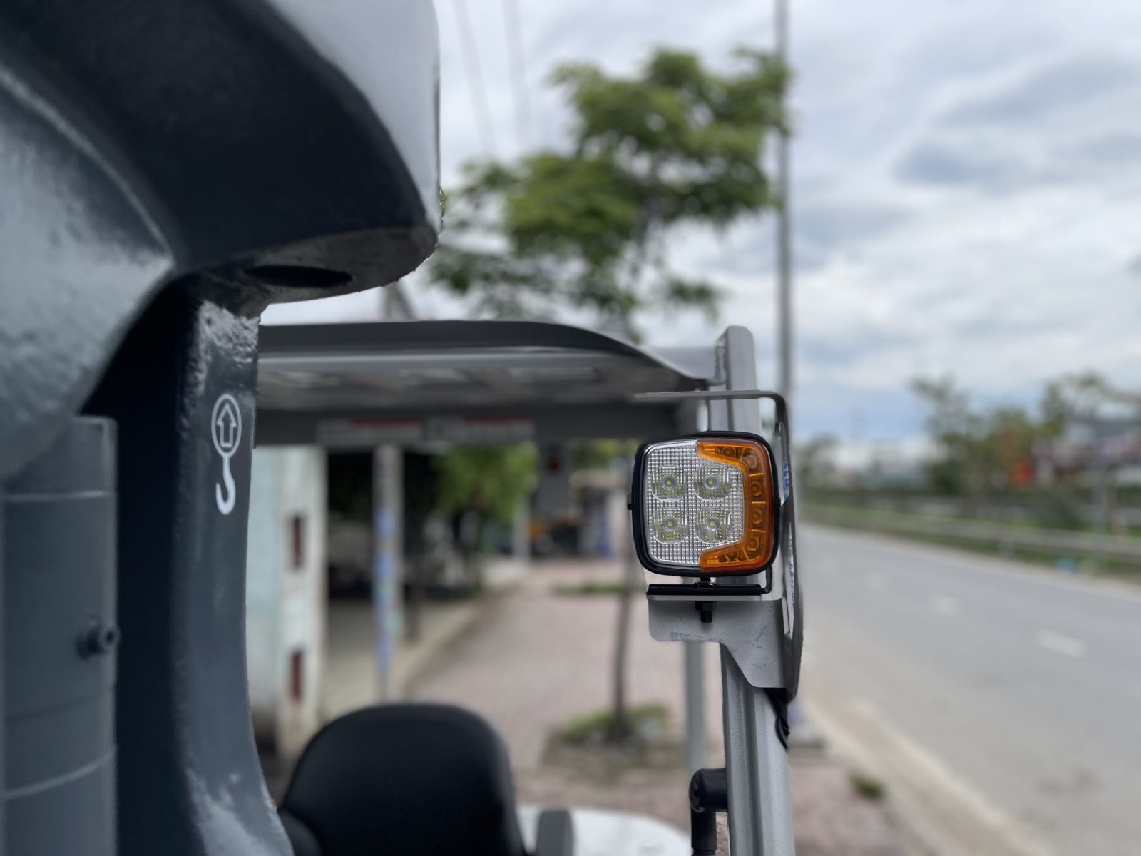 Xe nâng Heli 24h
