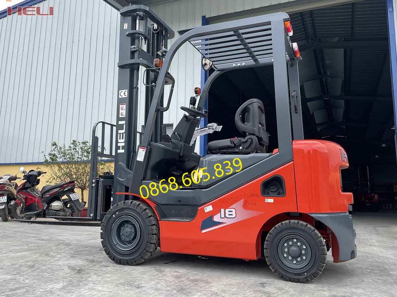 xe-nang-1-8-tan-chay-dau-heli xe nâng 1.8 tấn Heli động cơ Isuzu