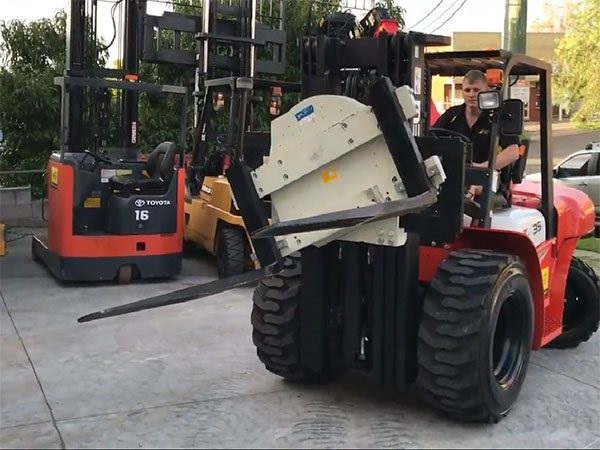 Xe nâng càng xoay Heli_2