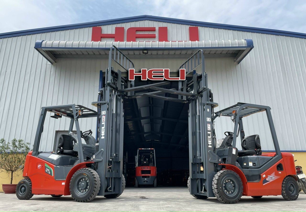 Xe nâng Heli 24h