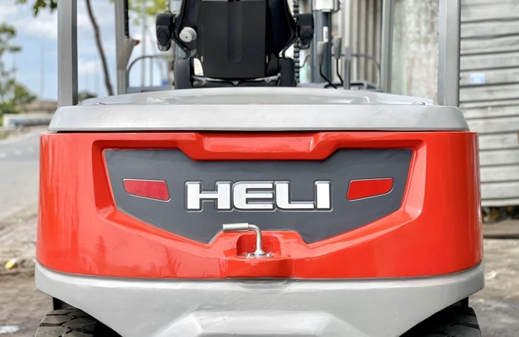 Xe nâng Heli 24h