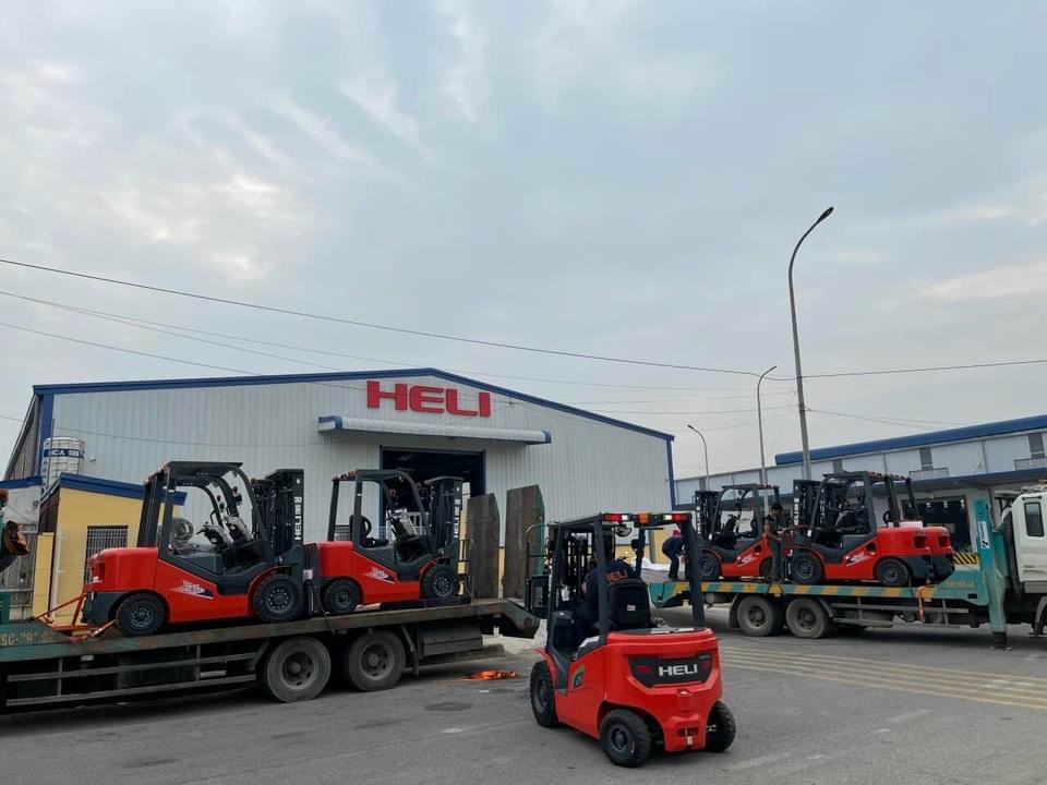 Xe nâng Heli 24h